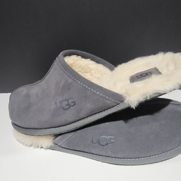 Ugg Men's Gray Scuff Slippers - Picture 7 of 10